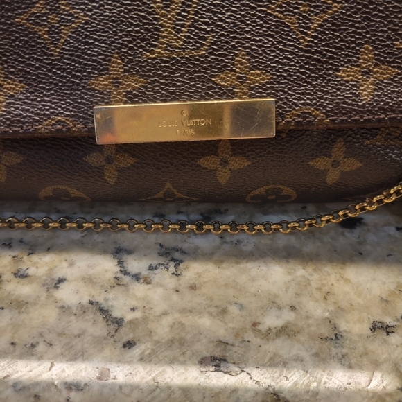 LV‎ Favorite MM crossbody - Picture 2 of 14